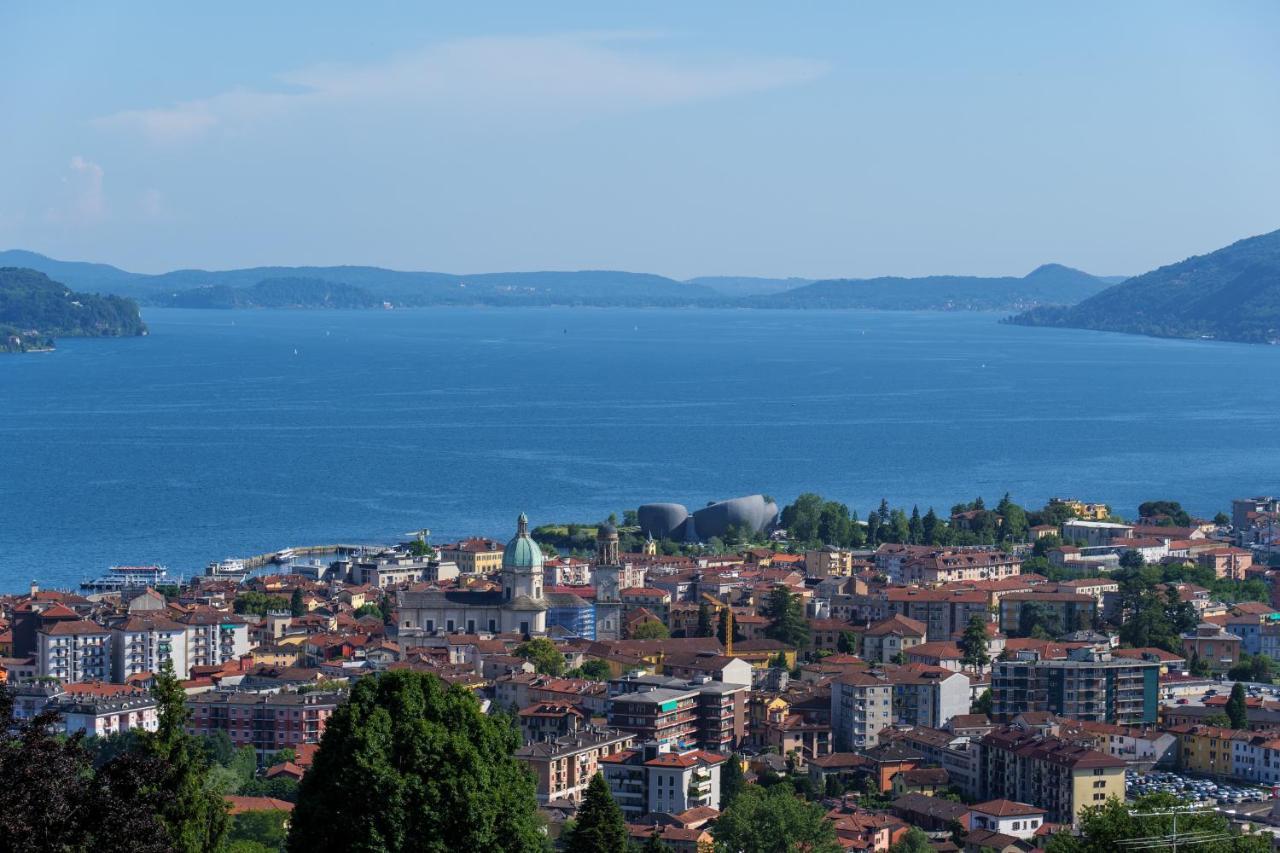 Ferienwohnung Panoramic'S Loft Tramonto Verbania Exterior foto